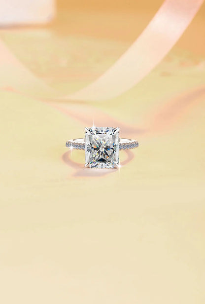 Luxury Radiant Cut PT950 Platinum 5CT Moissanite Band Women's Elegant Sparkling High-End Engagement Ring