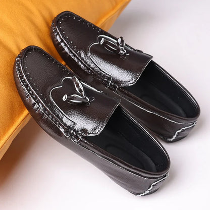 Sapatos Masculinos Loafers Confortáveis Slip-on Mocassins para Dirigir Calçados Masculinos Marca Marrom de Couro Sapatilhas Casuais para Homens