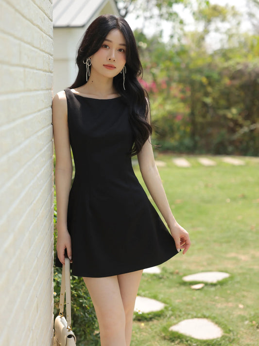 French Black Sleeveless Mini Dress Women Summer Slim Fit A-Line One-Shoulder Strap Dress Petite Elegant Casual Vacation Outfit