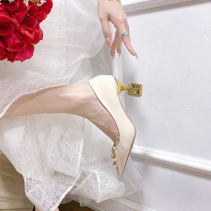 Autumn New Ladies High Heels Pointed Toe Shaped Heel High 5cm and 7cm Wedding Shoes Square Buckle Travel Banquet Shoe High Heels
