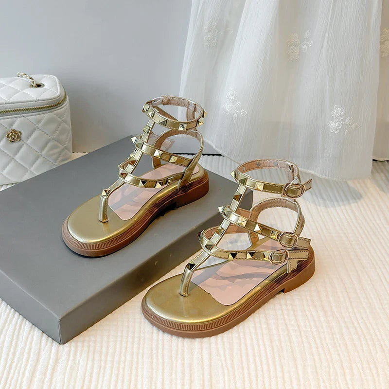 Summer New Kids Sandals Girls Princess Rivet Sandals Soft Children Beach Shoes Fashion Roman Sandals Size 26-36 Versatile