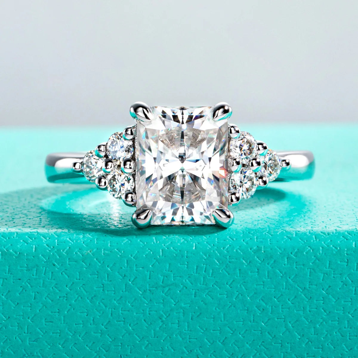 3ct Radiant Cut D Color Moissanite Engagement Ring 18K Gold Plated Luxurious Wedding Ring Women Jewelry Wholesale