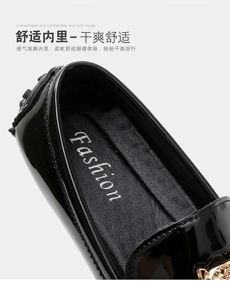 2025 Spring and Summer New Internet Celebrity Glossy Leather Peas Shoes Men's Large Size Slip-On Trendy Fashion Handmade Men's Shoes