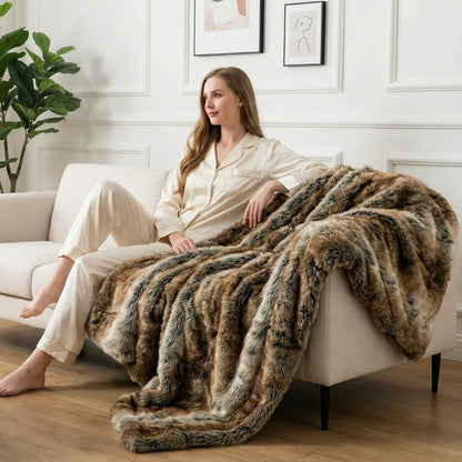Faux Fur Blanket Luxury Fluffy Plaid Throw Blanket Winter Thick Warm Sofa Blanket Plush Fur Throws for Bed Bedroom Decor