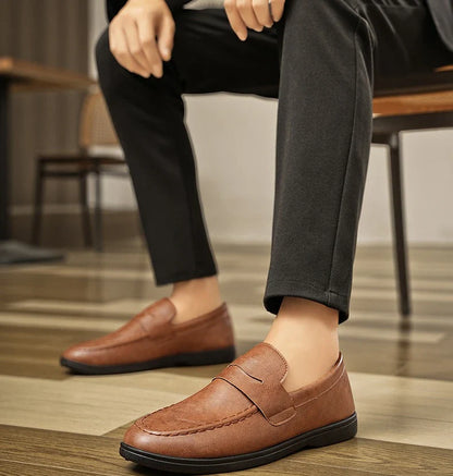 New fashionable and breathable men's loafers versatile and low top casual single shoes