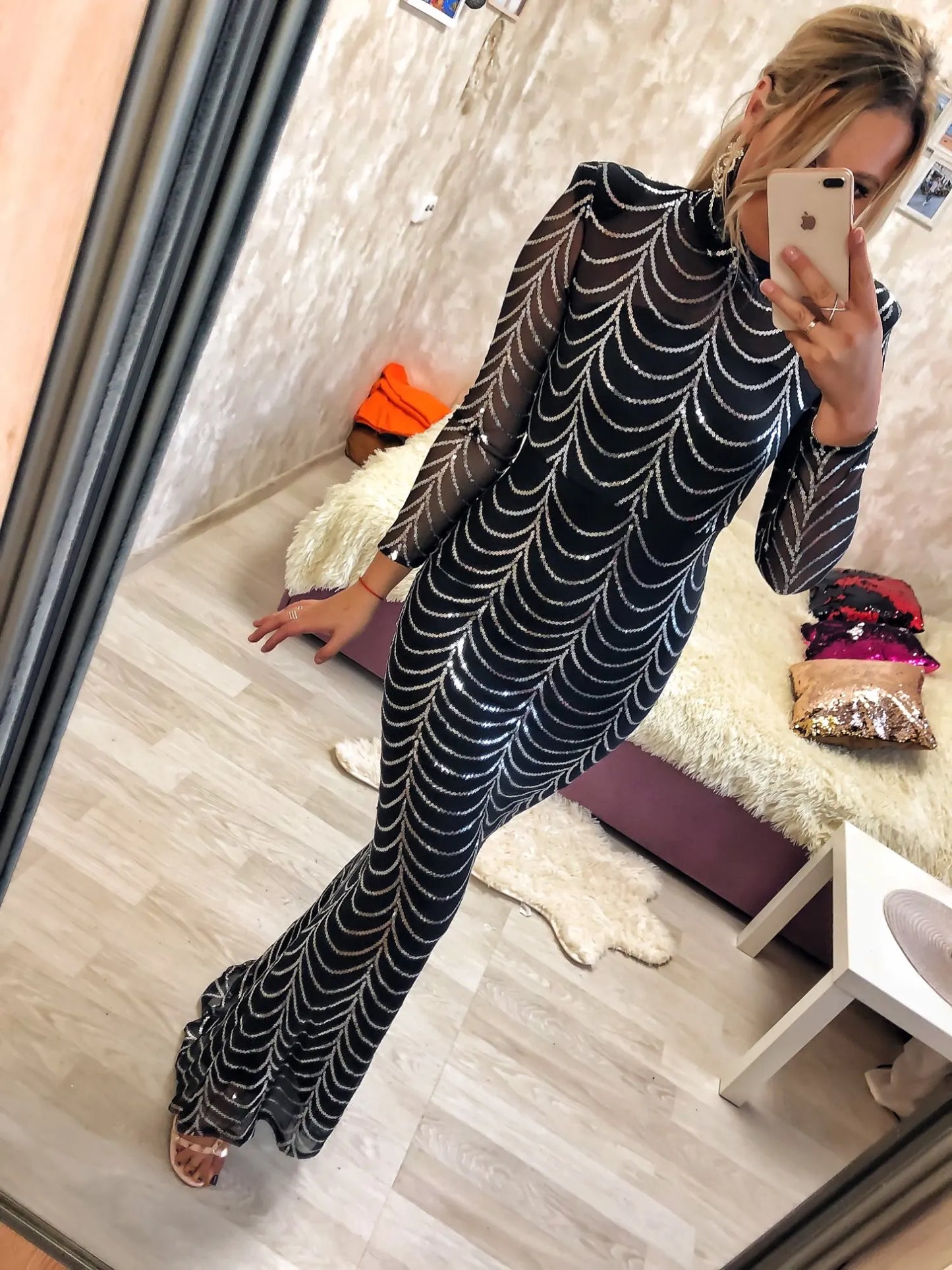 Vestido Formal Longo de Festa com Lantejoulas, Manga Comprida, Gola O Alta, Ombreiras, Forro Comprido, Vestido de Noite para Festa