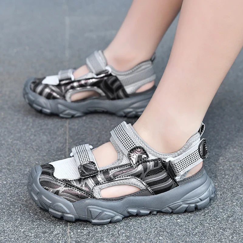 Kids Closed-Toe Sandals, Non-Slip Breathable Outdoor Sport Sandals for Boys, Adjustable Strap Hiking Beach Shoes for Summer
