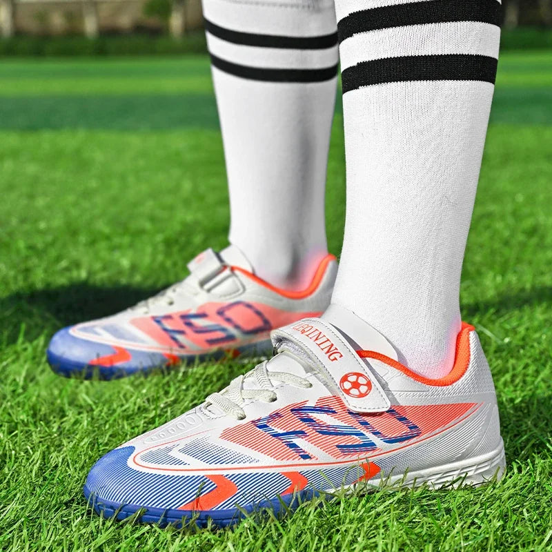 New Kid Football Boots Professional Match Match Boys Soccer Shoes Sports Shoes Non-Slip Sneakers Outdoor Comfortable Unisex