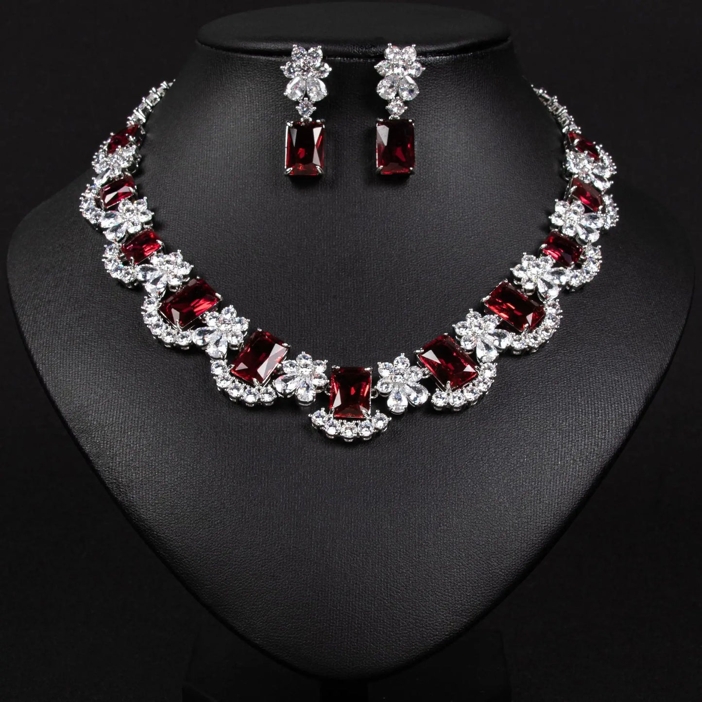 Classic Water Drop Zircon Necklace for Women - Emerald, Elegant, Luxurious Accessory, Bridal Gift, Clothing Accessory for Women