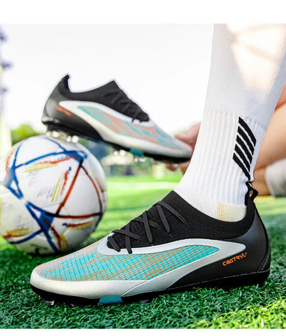 2026 New Men Soccer Cleats Breathable Lightweight Football Boots Anti-Slip Training Shoes Outdoor Sport Sneakers