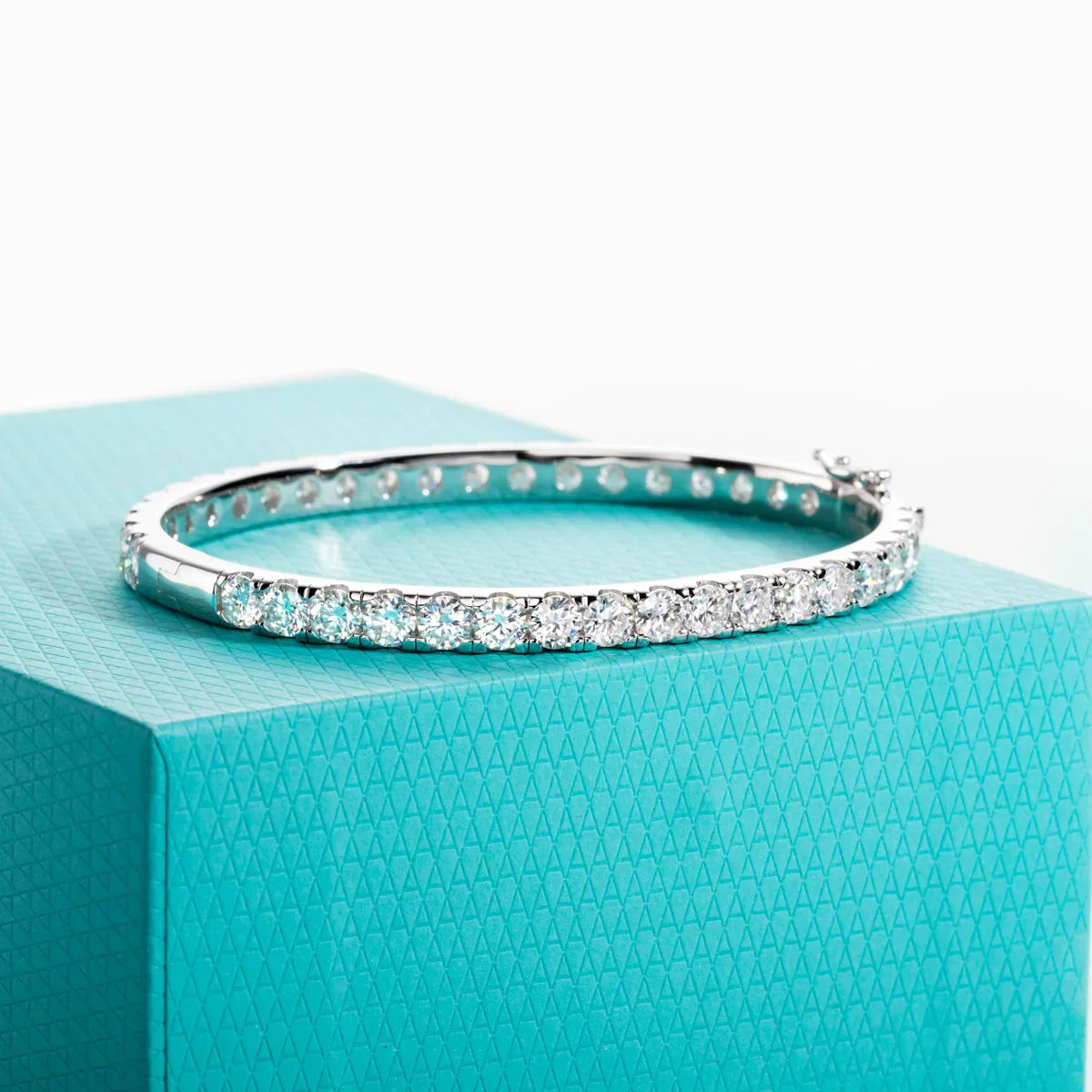 4mm(11.7cttw) Moissanite Eternity Bracelet 925 Sterling Silver 18K White Gold Plated Classic Bangle for Women Jewelry