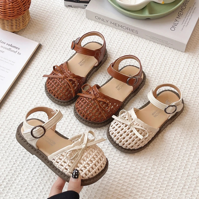 Kids Summer Casual Sandals Sweet Bow Girls Woven Flat Shoes Non-slip Children's Hollow-out Beach Sandals for School Daily Wear