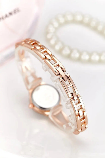 New Trendy Women Bracelet Watch Mujer Relojes Small Dial Quartz Leisure Popular Wristwatch Hour Female Elegant Watches