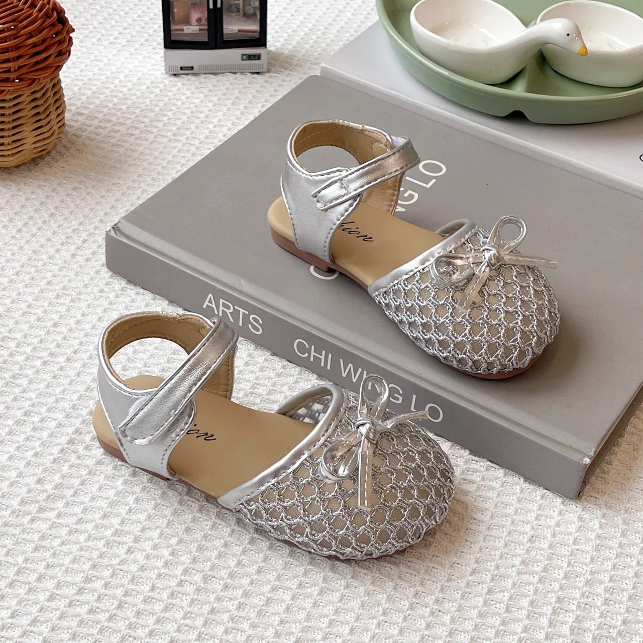 Girl's Sandals Breath-mesh Braided Adorable Summer Kids Sliders Bowtie Beige Sliver Round Toe All-match Childern Shoes 23-33