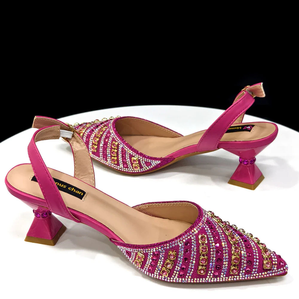 Conjunto de Sapatos e Bolsa Femininos de Salto Alto Elegantes Vermelhos, Populares entre Designers Nigerianos e Senhoras Africanas para Casamento