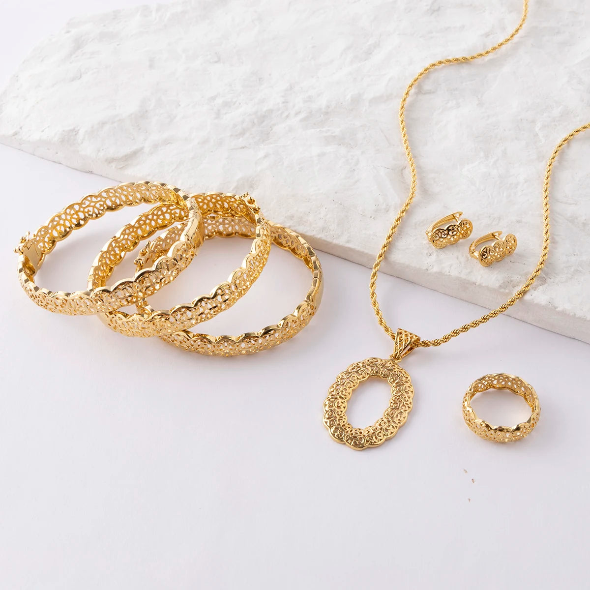 Morocco Trend 18k Gold Color Jewelry Set for Party Design Earrings and Pendant Necklace Bracelet Ring Set for Engagement