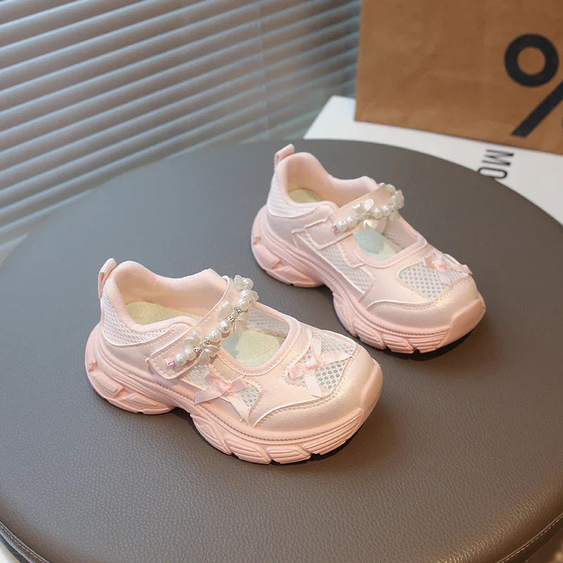 Girls Hollowed-out Mesh Sports Sneakers with Beaded Bow 2026 New Summer Toddler Barefoot Beach Shoes Platform Versatile Sandals