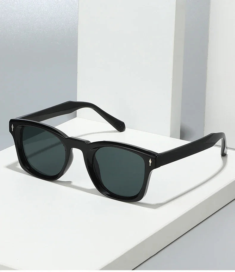 Retro Rivets Square Sunglasses Women Fashion Gradient Shades UV400 Men Green Black Sun Glasses