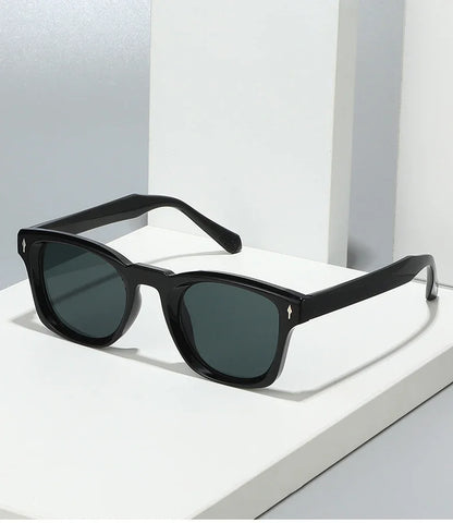 Retro Rivets Square Sunglasses Women Fashion Gradient Shades UV400 Men Green Black Sun Glasses