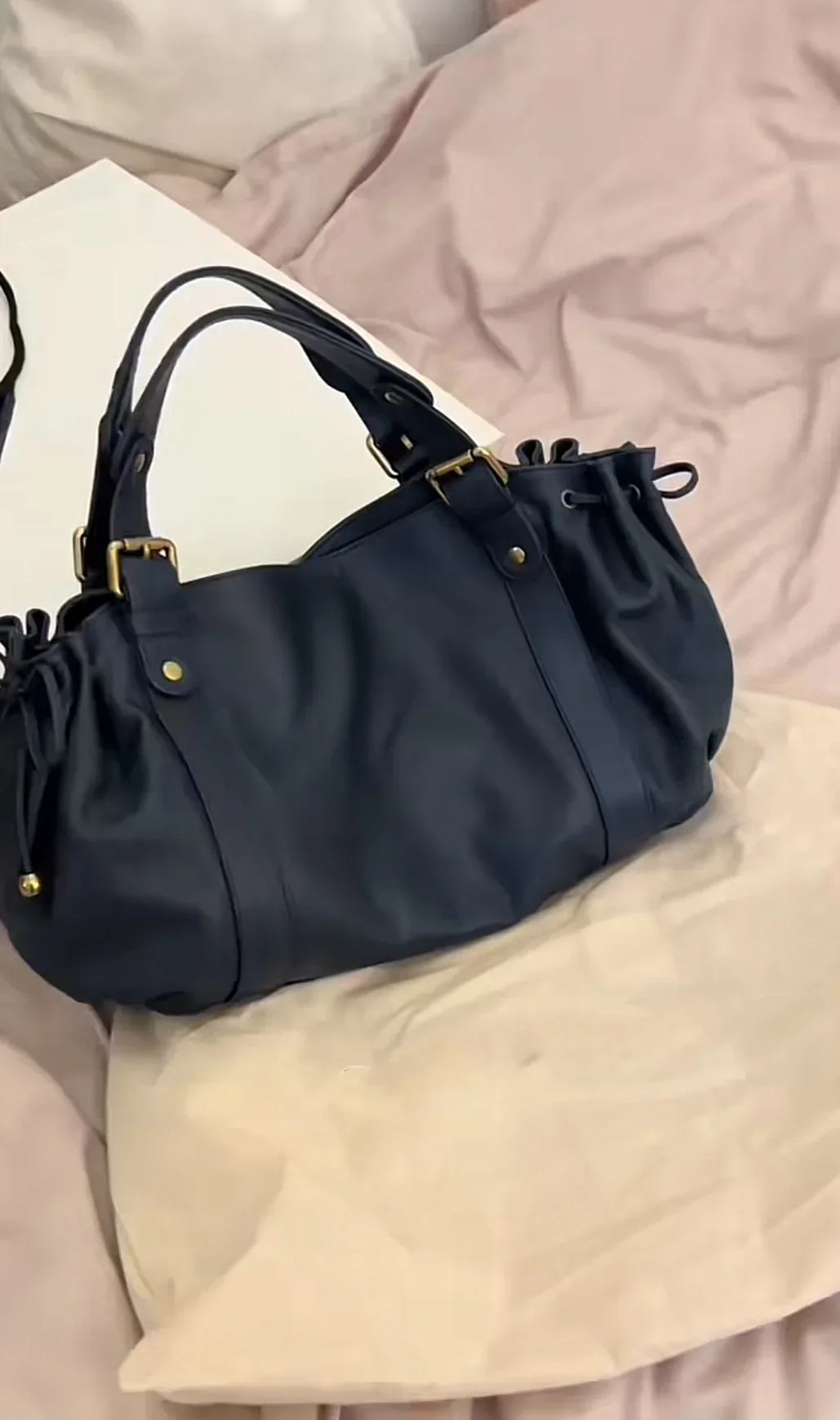 2025 Sac à main à bandoulière Simple pour femmes, sac Boston élégant et polyvalent, sac de travail intérieur en Polyester doux