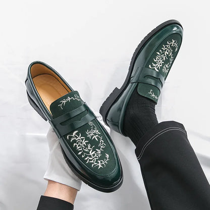 Green Embroidered Man Formal Shoes Autumn Men's Loafers Shoes High Quality Casual Leather Shoes for Men chaussure hommes cuir