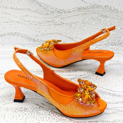 Conjunto de Sandália Feminina Laranja com Bico Aberto e Bolsa Combinando - Perfeito para Casamentos e Festas