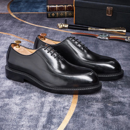 Elegant genuine leather British style toe shoes, men's shoes with carved red soles, business shoes, men's formal wedding dresses