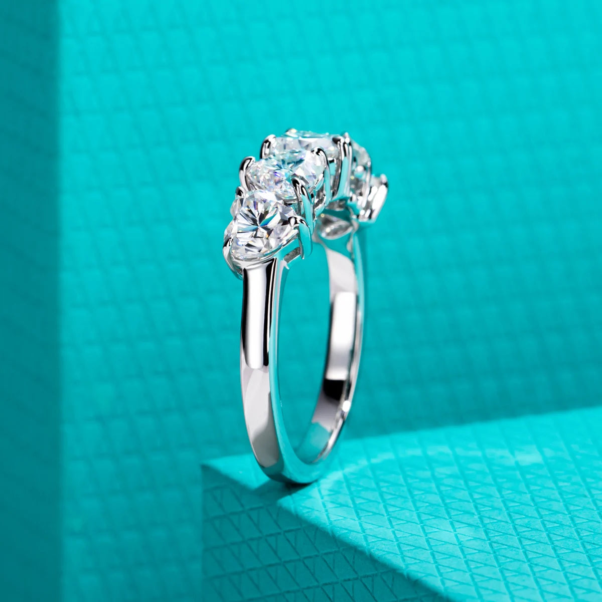 2.5cttw Heart Moissanite Wedding Band Ring 925 Sterling Silver 18K Gold Plated Promise Band Rings for Women Jewelry