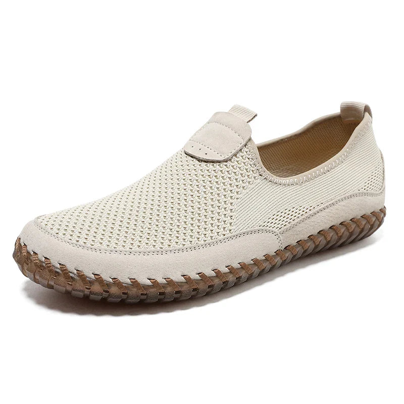Breathable Men Casual Shoes Lightweight Outdoor Male Walking Shoes Anti-slip Men's Sneakers Slip on Flats Vulcanized Shoes 2025