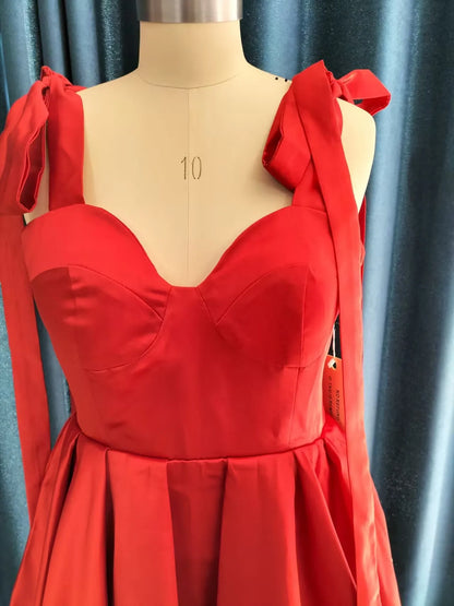 Mini Satin Sweetheart Homecoming Dresses for Teens Bow Spaghetti Straps Short Ball Gown Puffy Cocktail Prom Dress with Pockets
