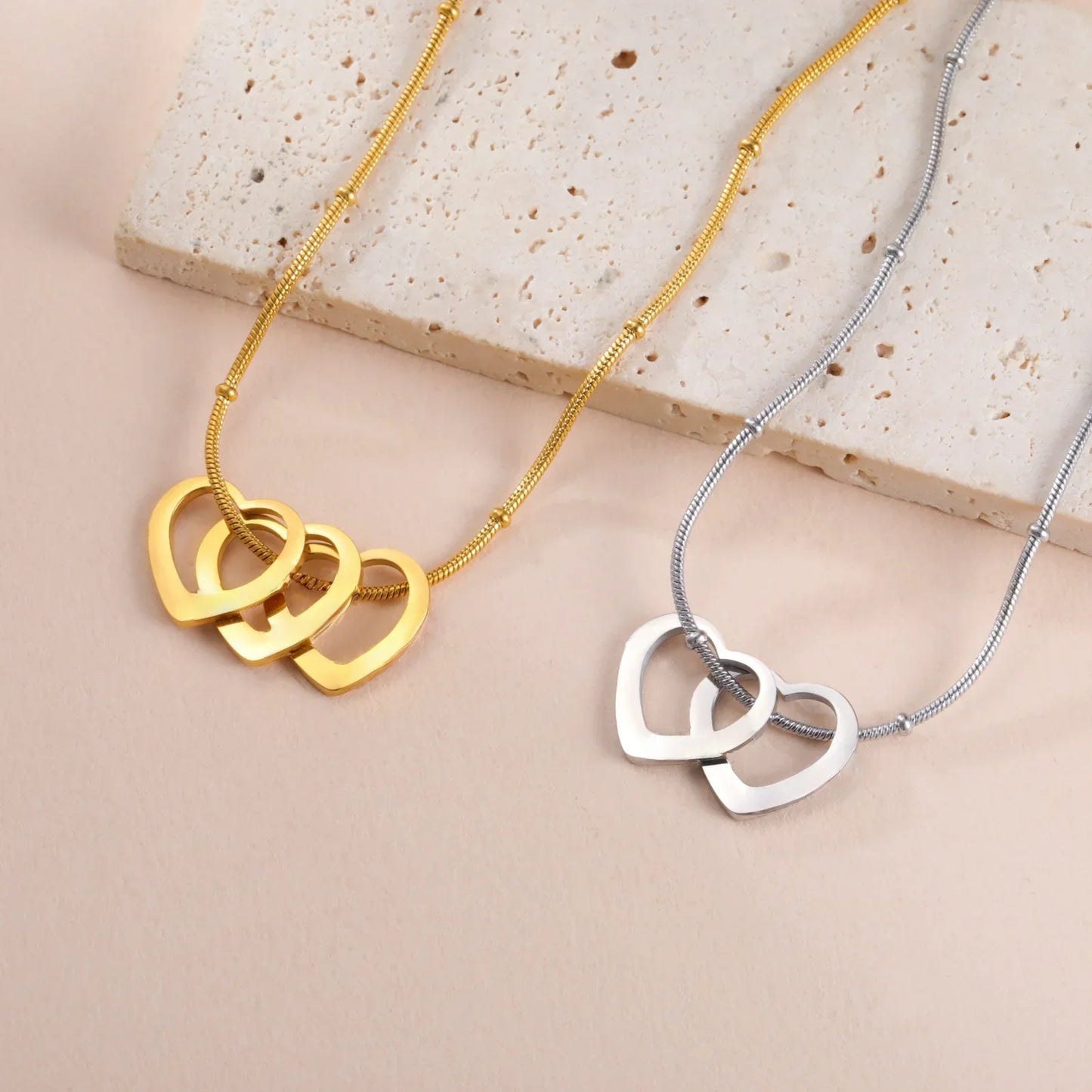Family Name Necklace With 1-4 Hearts for Mother Custom Mother's Day and Valentine's Day Gift