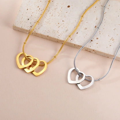 Family Name Necklace With 1-4 Hearts for Mother Custom Mother's Day and Valentine's Day Gift