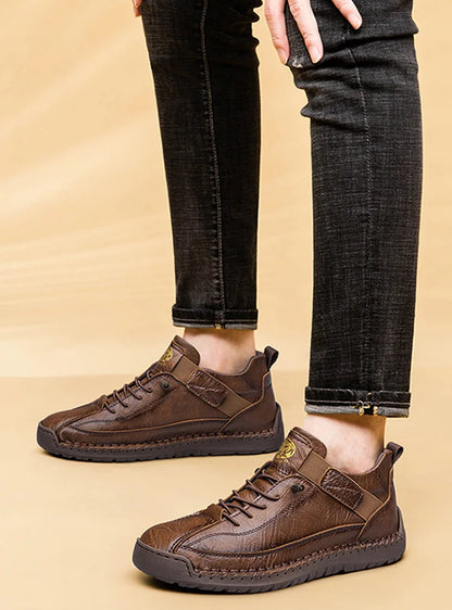 CLOHOO Botas Casuais Esportivas Masculinas Cano Alto Feitas à Mão Respiráveis para Uso ao Ar Livre com Opções de Tamanho Estendido Botas Clássicas de Tornozelo