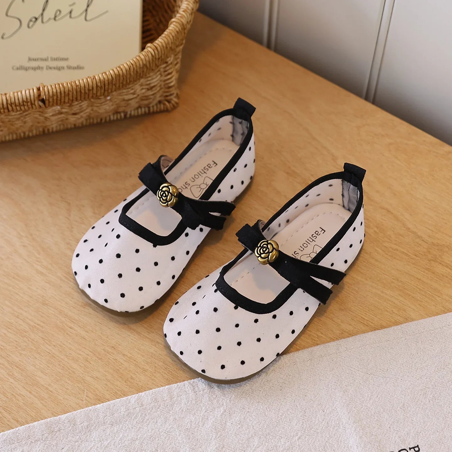 Girls' Casual Shoes, Polka Dot Mesh Princess Cute Bow Spring Summer 2026 Suitable Toddlers, Medium Large Children Wedding Party