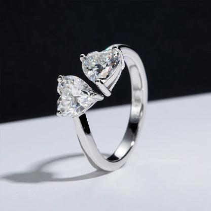 925 silver heart-shaped 2 carat moissanite adjustable ring is fashionable and simple, suitable for daily life and wedding