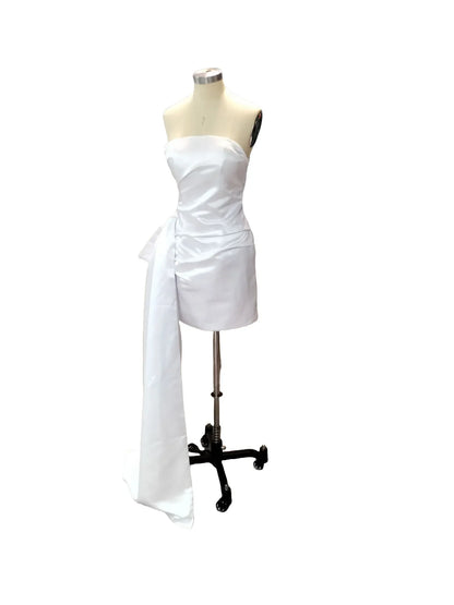 Satin Homecoming Dresses Short A Line Prom Dress Strapless Zipper Open Back Side Big Bow Mini Cocktail Gown Dance Party Dress