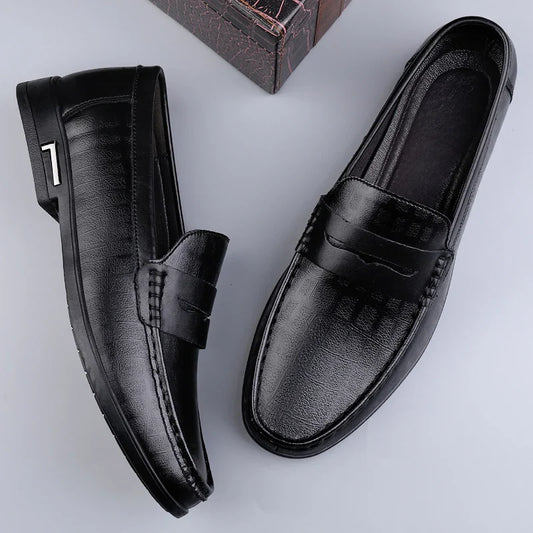 Sapatos Masculinos de Couro Genuíno Casuais Italianos Masculinos Loafers Sapatos Sociais Respiráveis Masculinos Sapatos de Designer Slip On para Dirigir Tamanhos Grandes 38-46