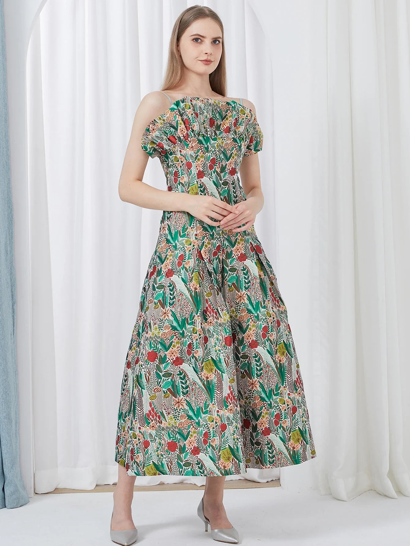 Elegant Women Dress Embroidery Sleeveless Summer Fashion Spaghetti Straps Vintage Party Gown Luxury Banquet Vestido