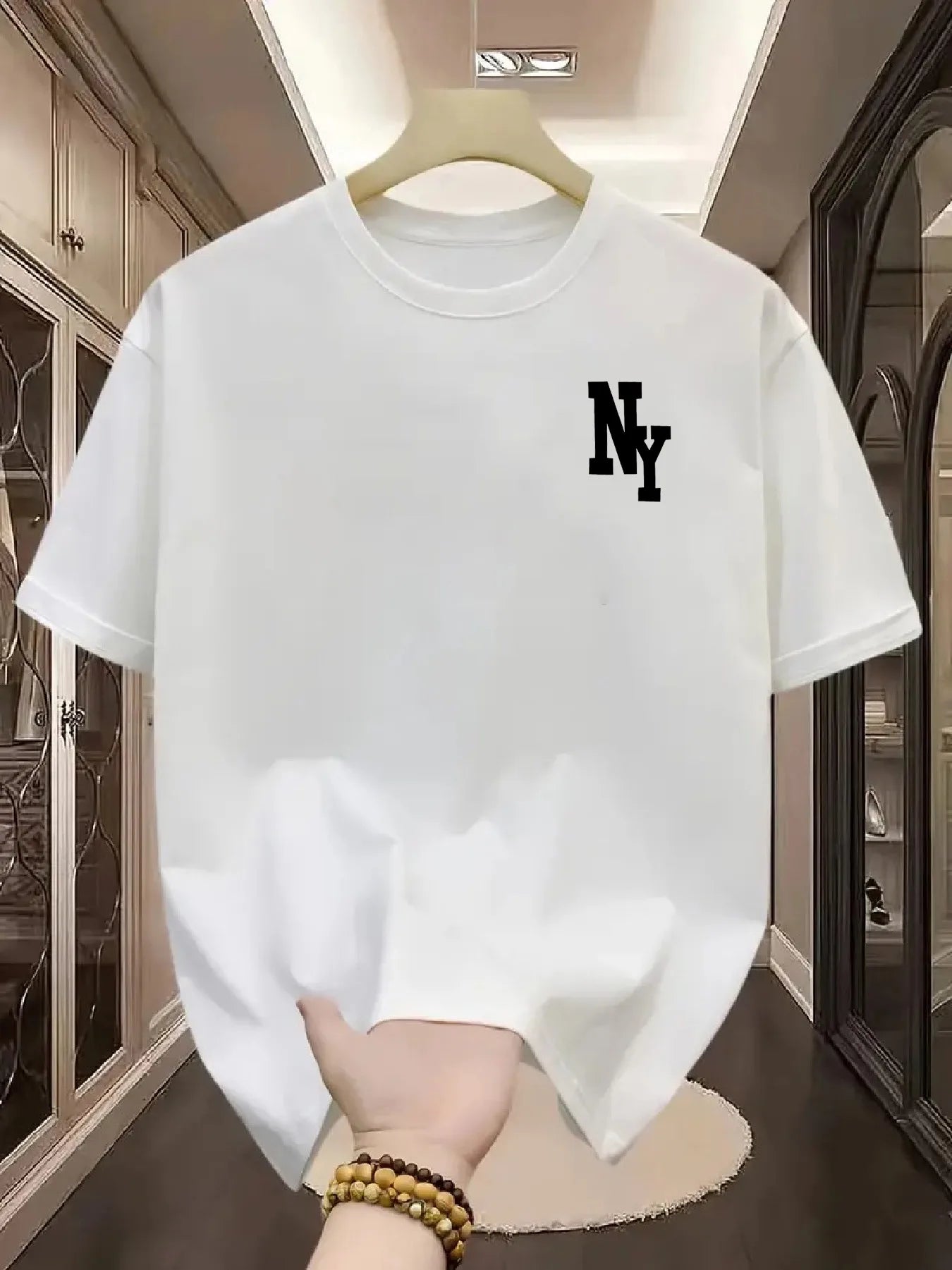 Mens Summer Short-sleeved T-shirt with A New York Pattern and A Casual Round-neck Design Suitable for Trendy Casual Outfits