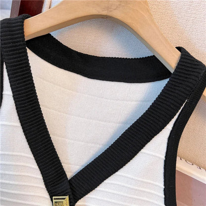 Metal Buttons Patchwork Tank Tops White Crop Top Chic Y2k Sleeveless Summer Knit Tops T-shirt Korean Women's Clothing New