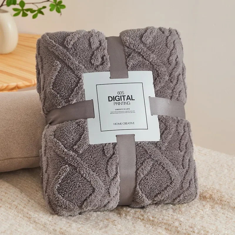 Fluffy Coral Velvet Blanket Flannel Plush Comfortable Thickened and Warm Soft Sofa Throw Blanket for Air-Conditioned Room Luxury
