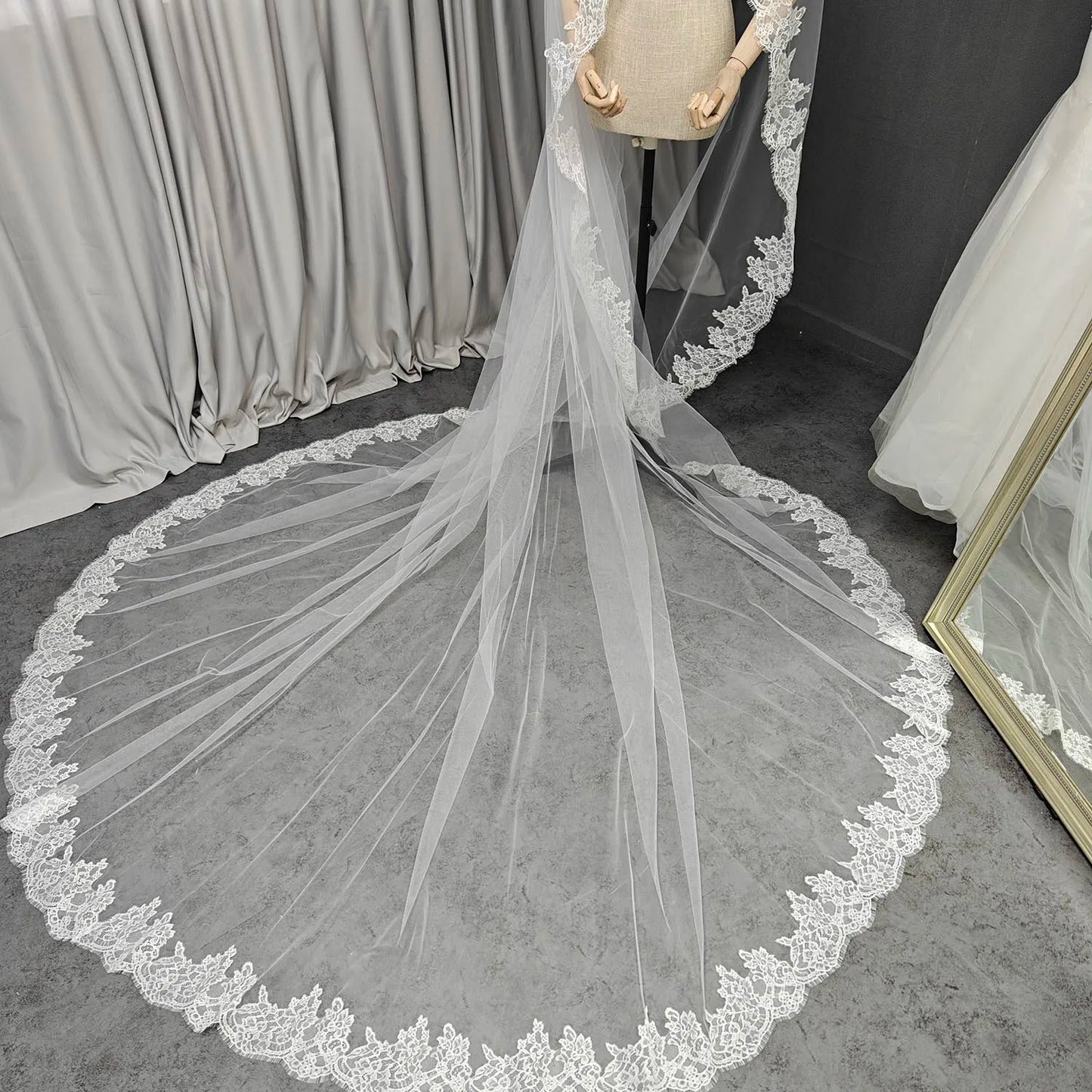 Customized Eyelash Lace Mantilla Veil, 3m*3m Long Bridal Veil with Chantilly Eyelash Lace, Ivory Wedding Veil with Hidden Comb