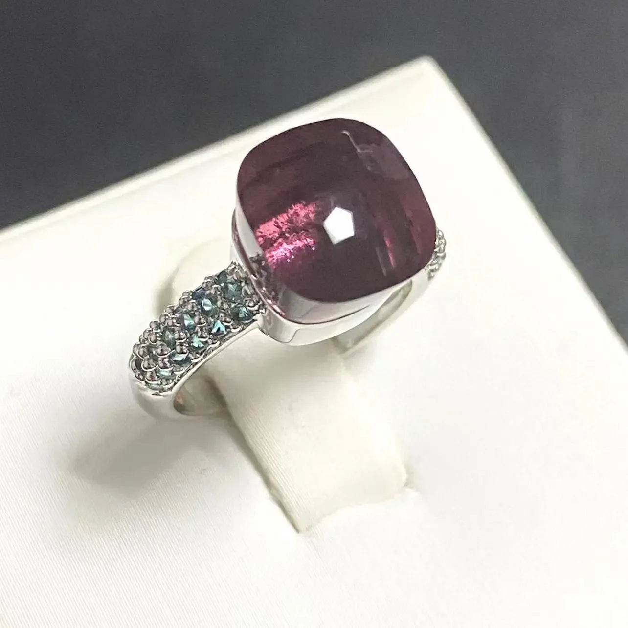 10.6mm Classic Ring for Women Light Blue Zircon Blue Topaz Candy Water Drop Crystal Ring Platinum Plated Jewelry Gift