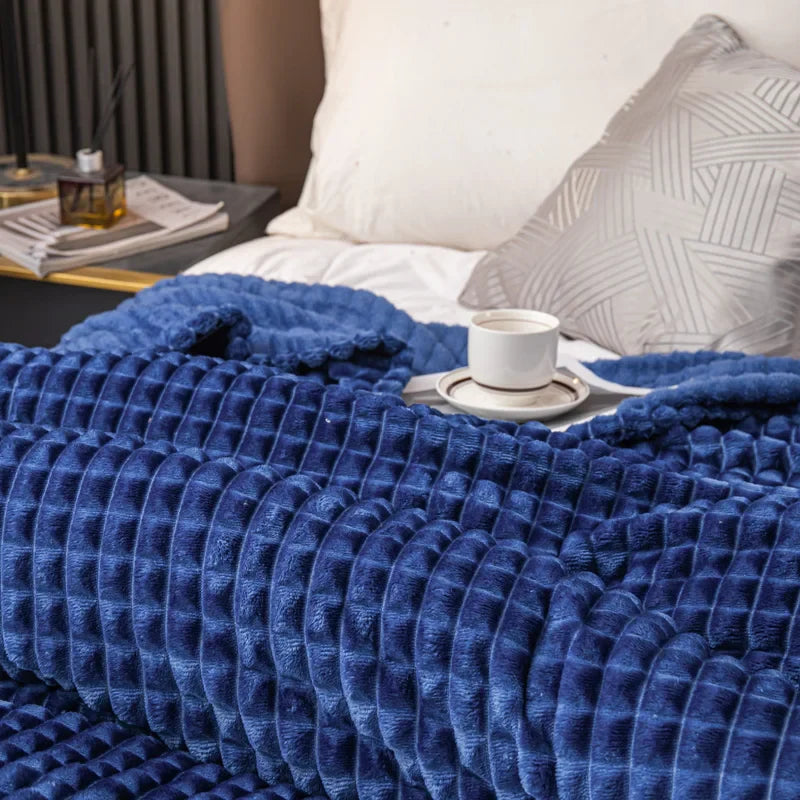 Blue Milk Velvet Blanket All Season Warm Air Conditioning Blankets Soft Fleece Comfortable Throw Blanket for Office Sofa Camping