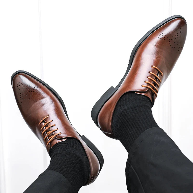 New Red Sole Brogue Shoes Men Black Business Mens Formal Shoes Lace-up Round Toe Spring/Autumn