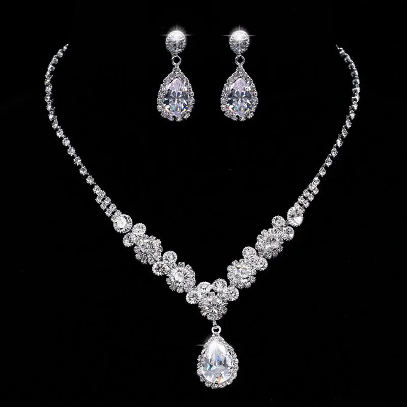 Diamond Jewelry Set Explosion Flash Pendant Necklace Female Earrings Set