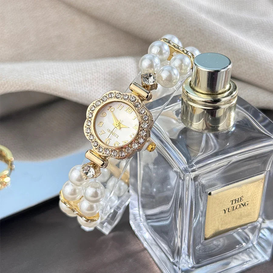 New Elegant Pearl Diamond-Encrusted Elastic Band Watch Vintage Luxury Bracelet Style Convenient for Ladies Quartz Wristwatch