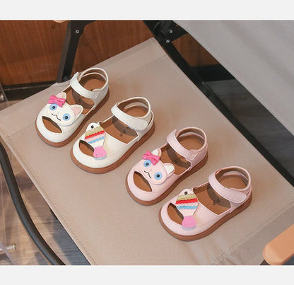 Toddler Girls Leather Sandals with Cute Cartoon 2026 New Summer Kids Beach Shoes Soft Sole Chic Trendy Versatile Outdoor Play