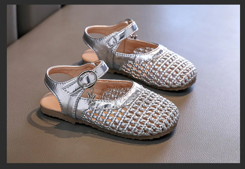 2026 Summer New Girls Woven Princess Shoes Cute Soft Sole Closed Toe Sandals Korean Style Kids Beach Shoes