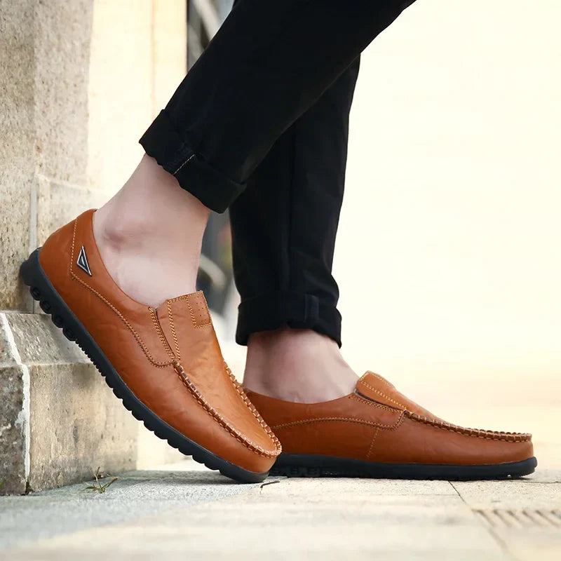 Leather Men Casual Shoes Breathable Soft Mens Loafers Italian Brand Moccasins Slip on Black Driving Shoes Plus Size 37-47
